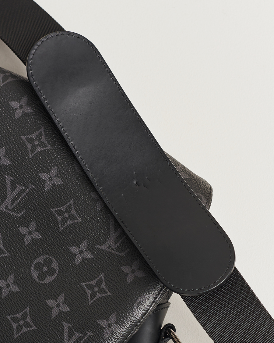 Hombres | Louis Vuitton Pre-Owned Messenger Voyager MM Bag Monogram Eclipse | Louis Vuitton Pre-Owned | Messenger Voyager MM Bag Monogram Eclipse