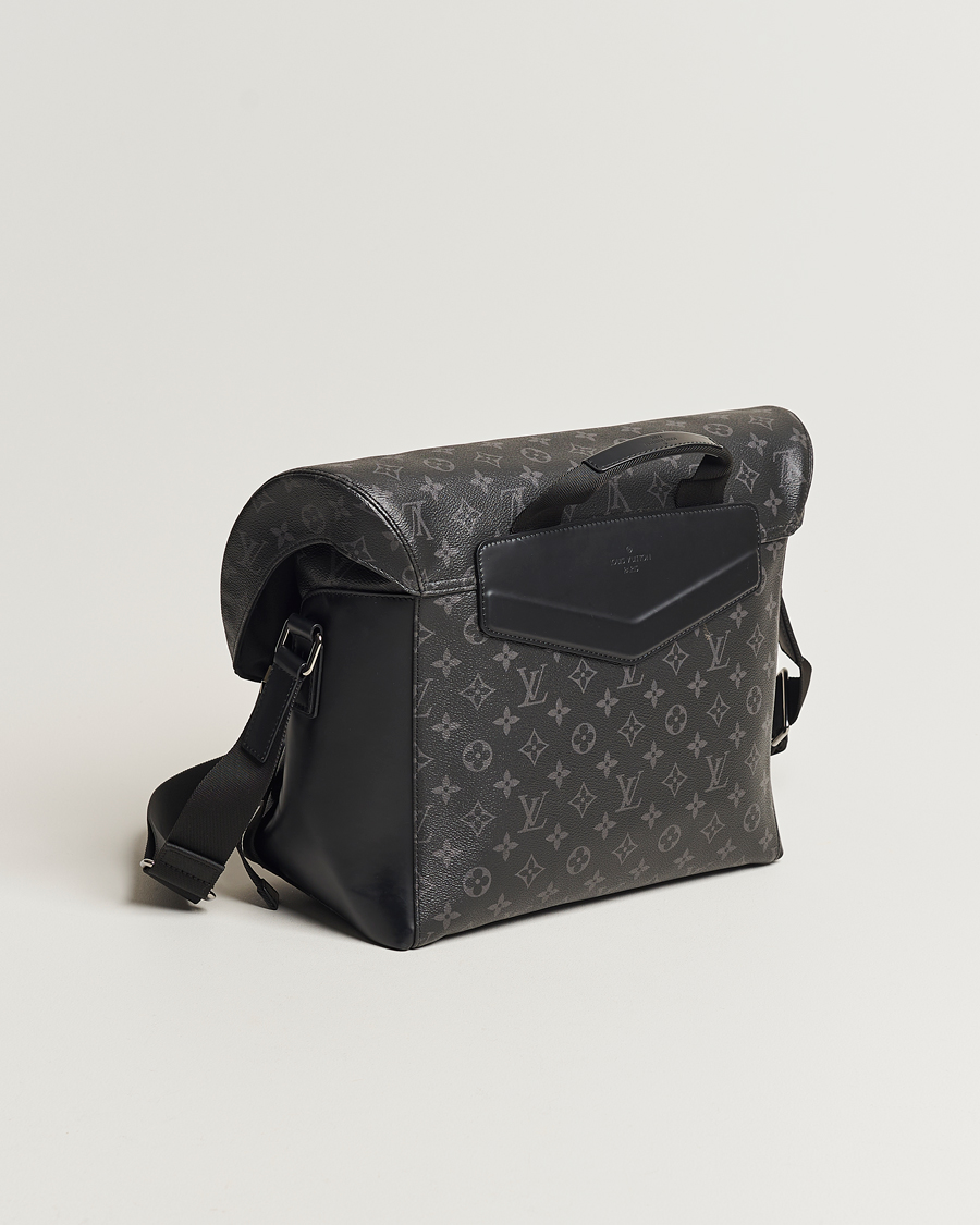 Hombres | Louis Vuitton Pre-Owned Messenger Voyager MM Bag Monogram Eclipse | Louis Vuitton Pre-Owned | Messenger Voyager MM Bag Monogram Eclipse