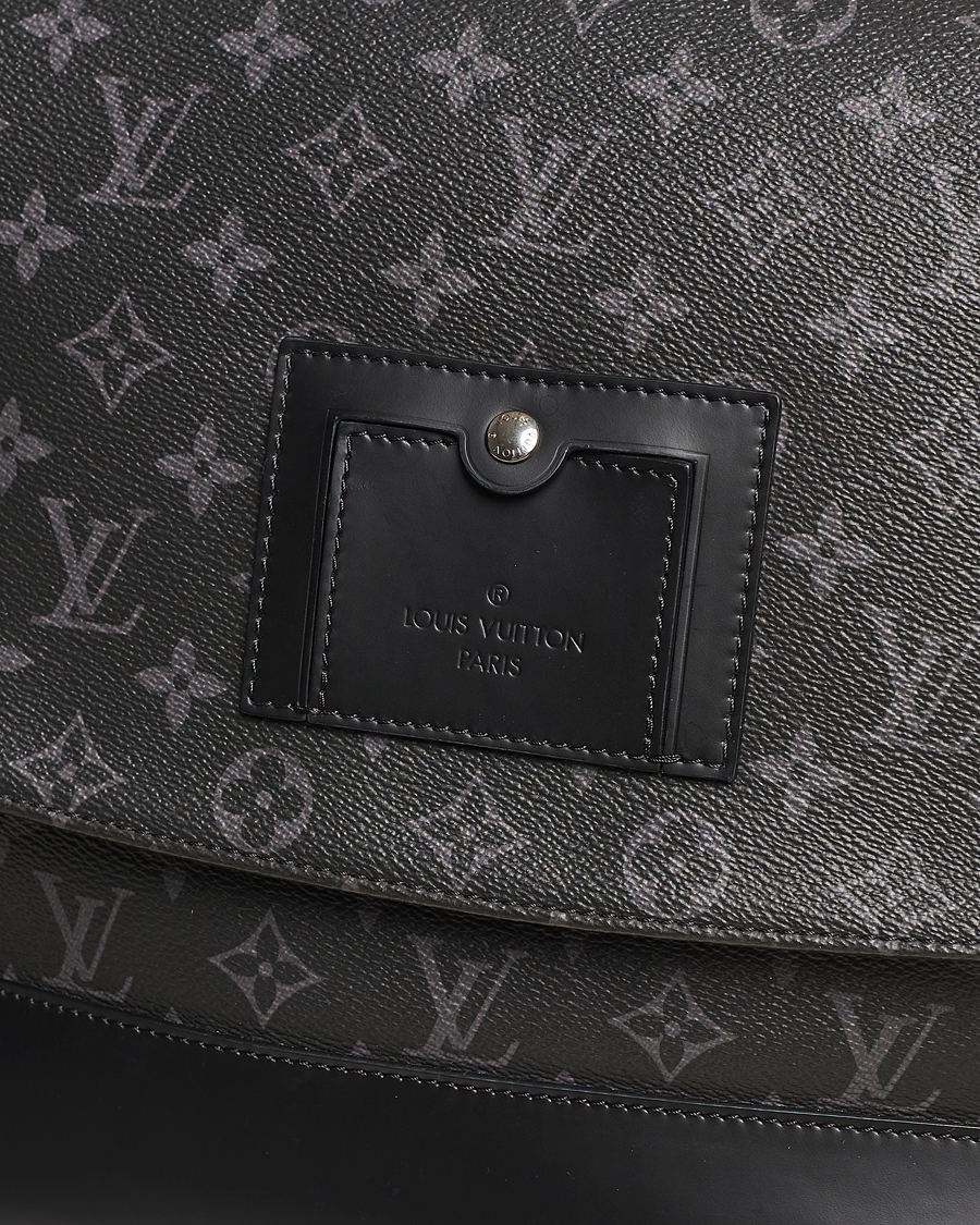 Hombres | Louis Vuitton Pre-Owned Messenger Voyager MM Bag Monogram Eclipse | Louis Vuitton Pre-Owned | Messenger Voyager MM Bag Monogram Eclipse