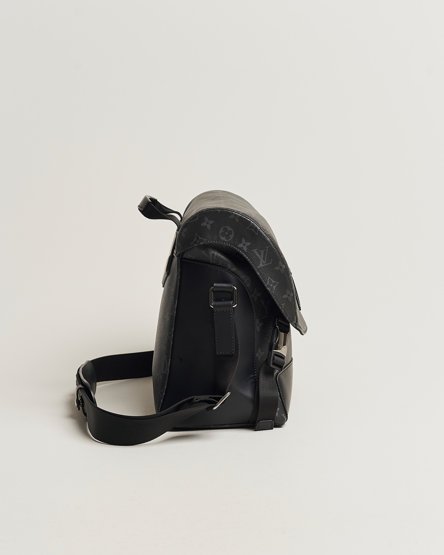 Hombres | Louis Vuitton Pre-Owned Messenger Voyager MM Bag Monogram Eclipse | Louis Vuitton Pre-Owned | Messenger Voyager MM Bag Monogram Eclipse