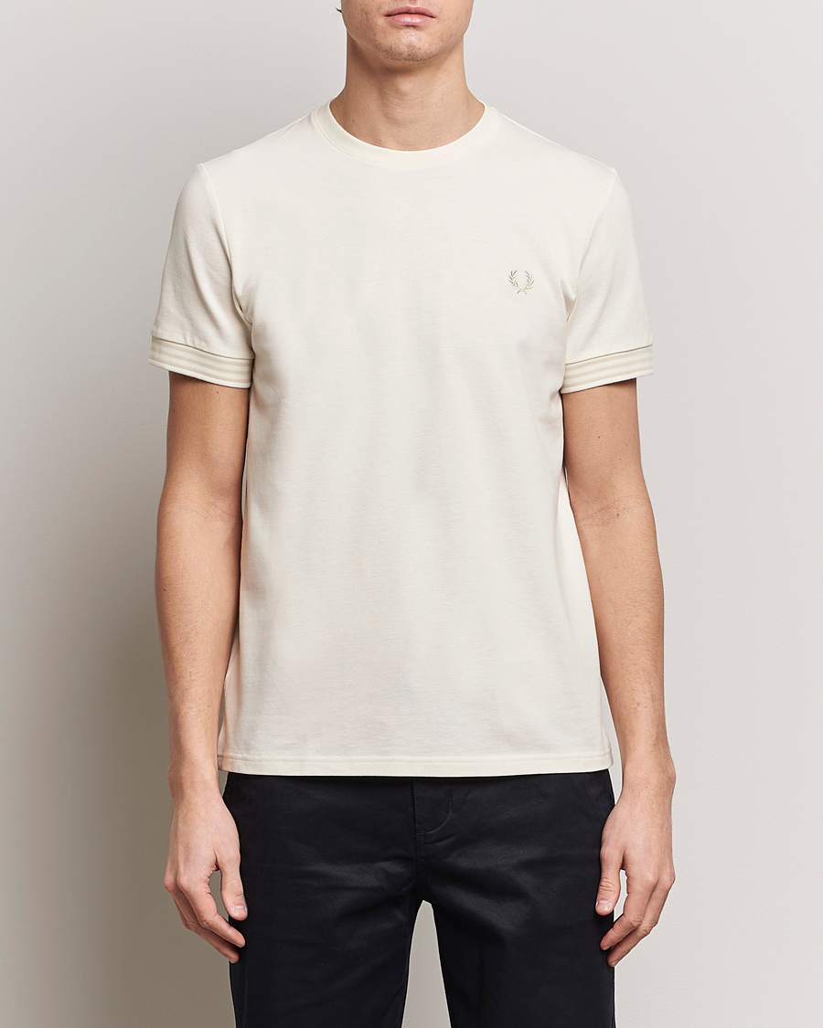 Hombres | Camisetas | Fred Perry | Striped Cuff Crew Neck T-Shirt Ecru
