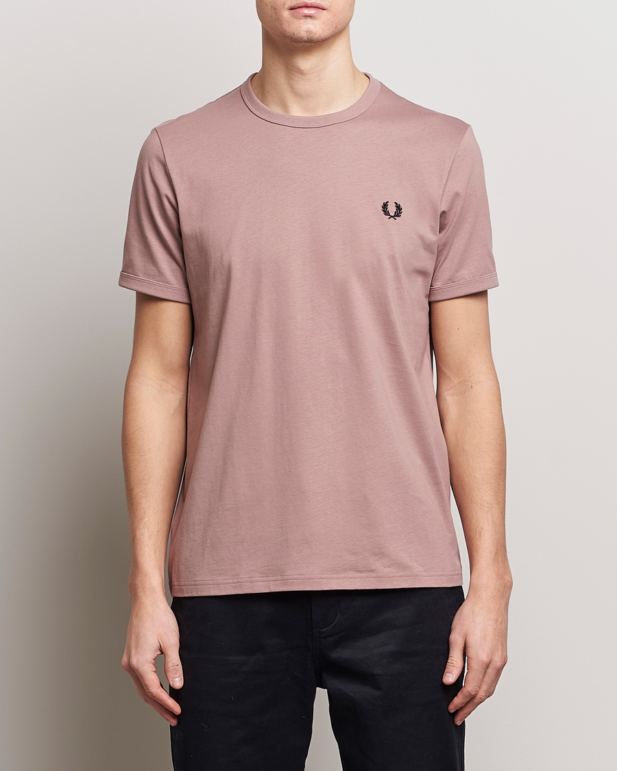 Hombres | Best of British | Fred Perry | Ringer T-Shirt Dusty Pink