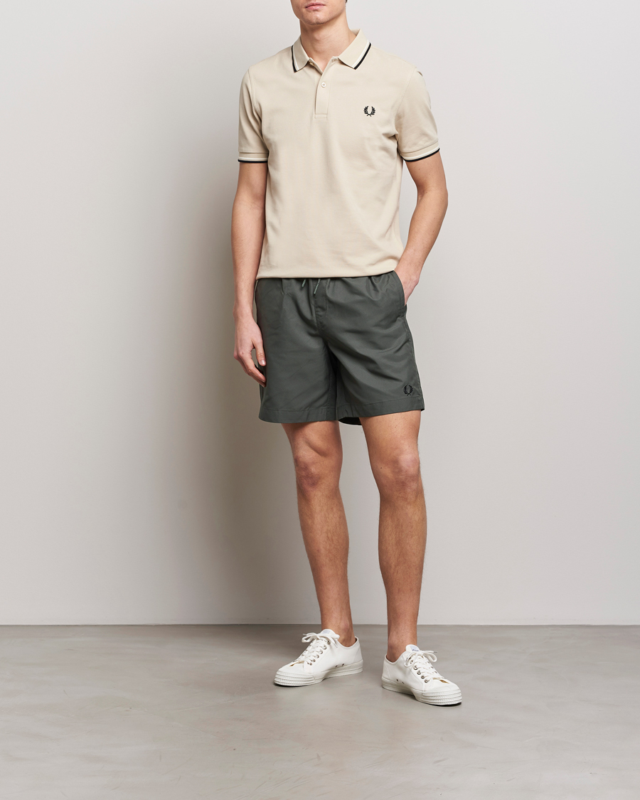 Hombres | Bañadores | Fred Perry | Classic Swimshorts Field Green