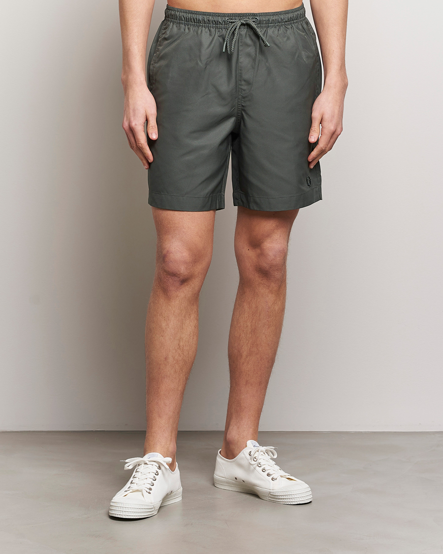 Hombres |  | Fred Perry | Classic Swimshorts Field Green