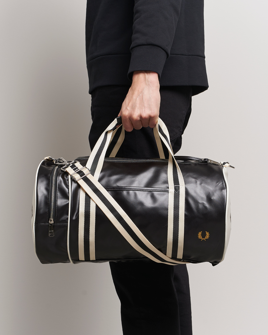 Hombres | Bolsos | Fred Perry | Classic Barrel Bag Black/Ecru