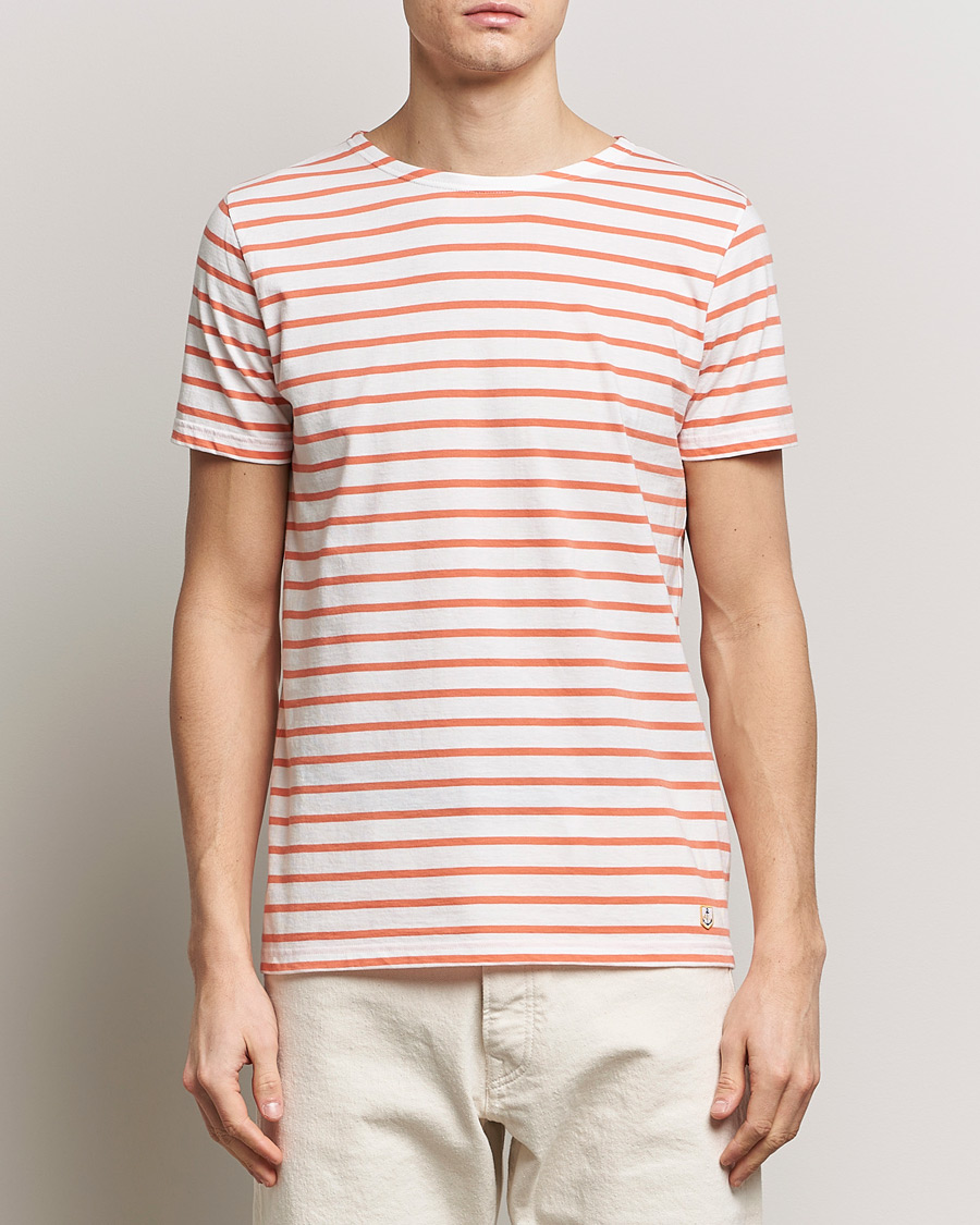 Hombres | Camisetas | Armor-lux | Hoëdic Boatneck Héritage Stripe T-shirt Milk/Coral