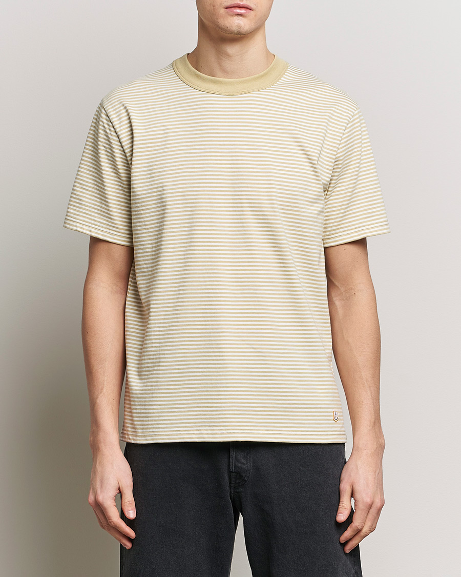 Hombres | Camisetas de manga corta | Armor-lux | Callac Héritage Stripe T-Shirt Pale Olive/Milk