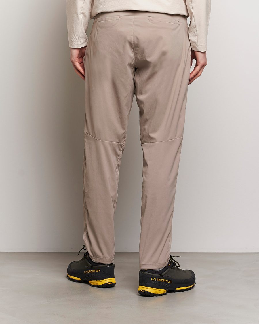Hombres | Pantalones | Houdini | Wadi Ultralight Pants Misty Beach
