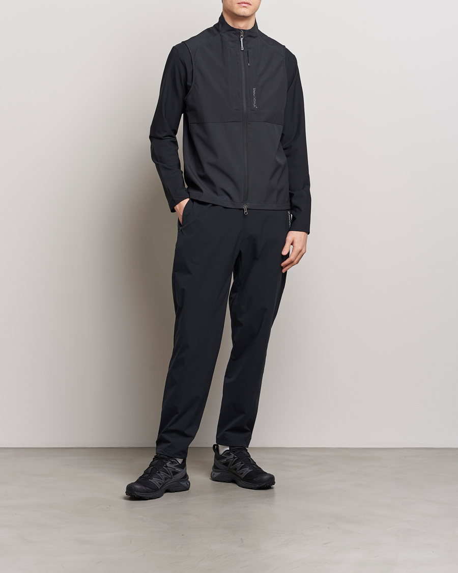 Hombres | Jerséis y prendas de punto | Houdini | Pace Hybrid Softshell Vest True Black