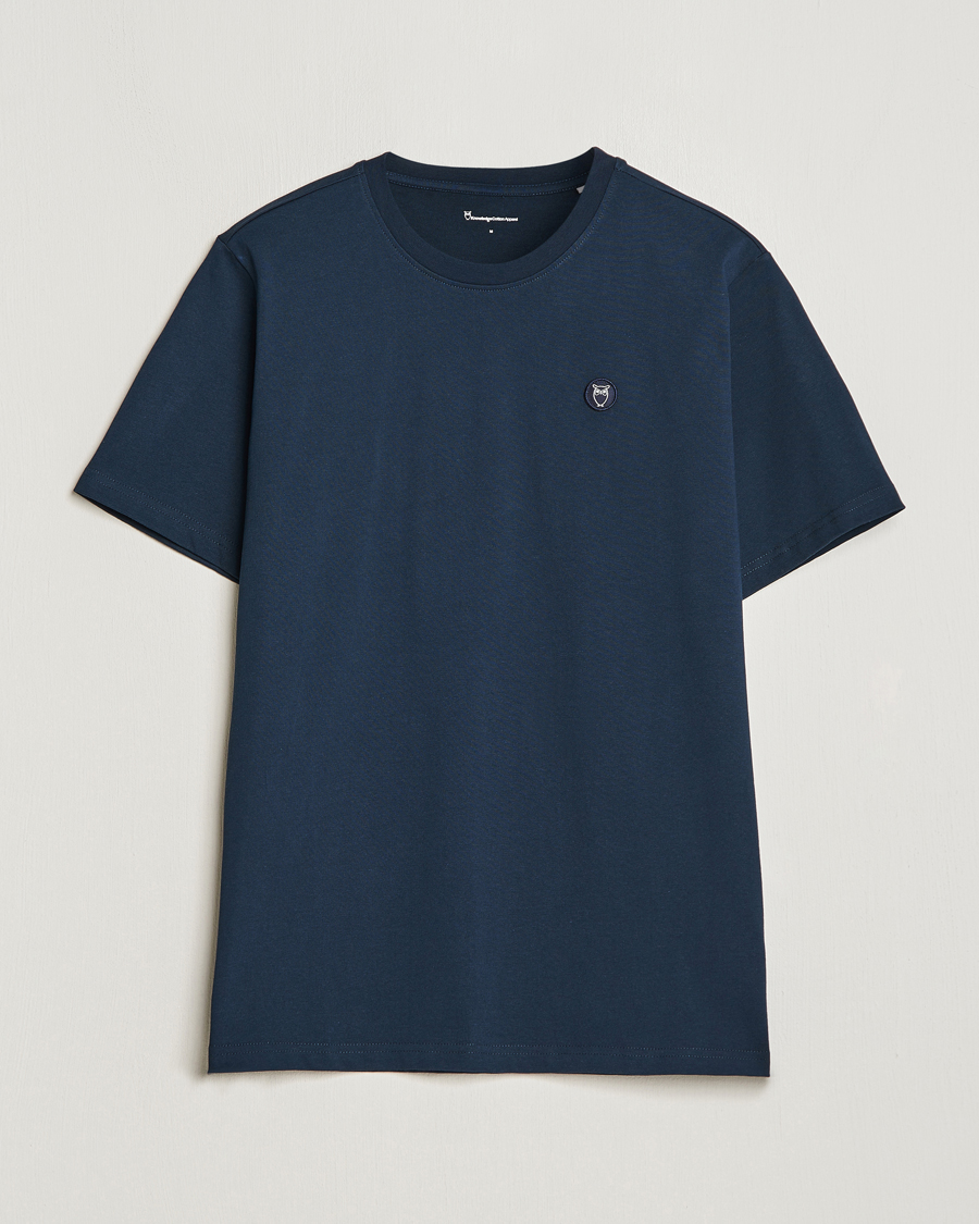 Hombres | Camisetas | KnowledgeCotton Apparel | Loke Badge T-Shirt Total Eclipse