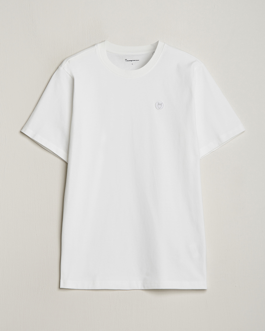 Hombres | Camisetas | KnowledgeCotton Apparel | Loke Badge T-Shirt Bright White