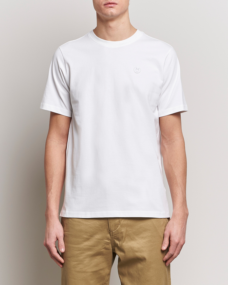 Hombres | Camisetas blancas | KnowledgeCotton Apparel | Loke Badge T-Shirt Bright White