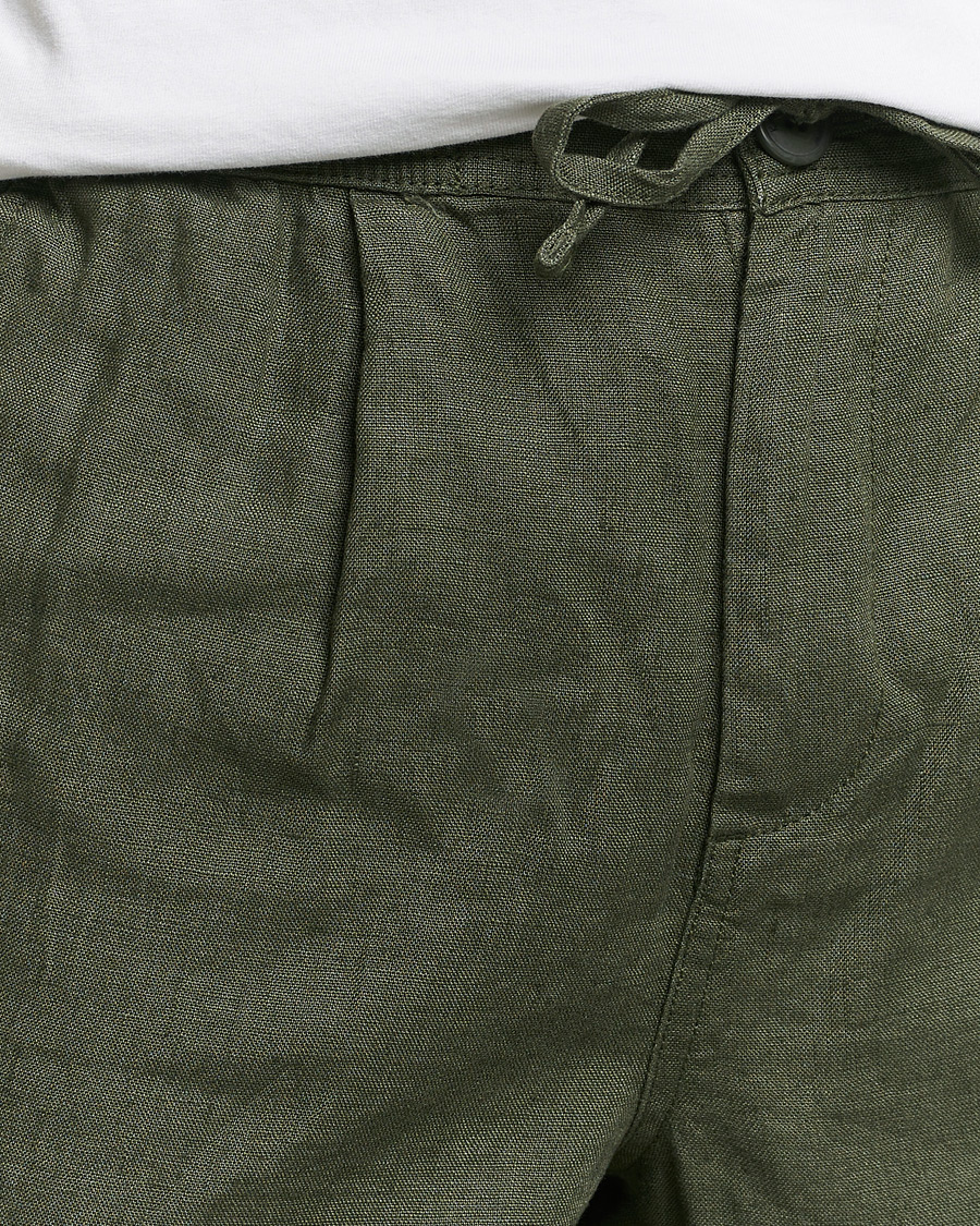 Hombres | Pantalones cortos | KnowledgeCotton Apparel | Loose Linen Shorts Burnt Olive