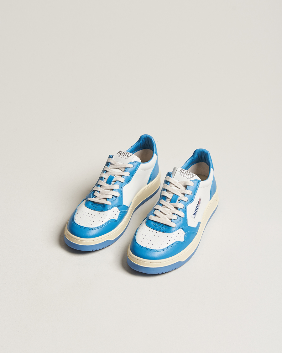 Hombres |  | Autry | Medalist Low Bicolor Leather Sneaker White/Blue