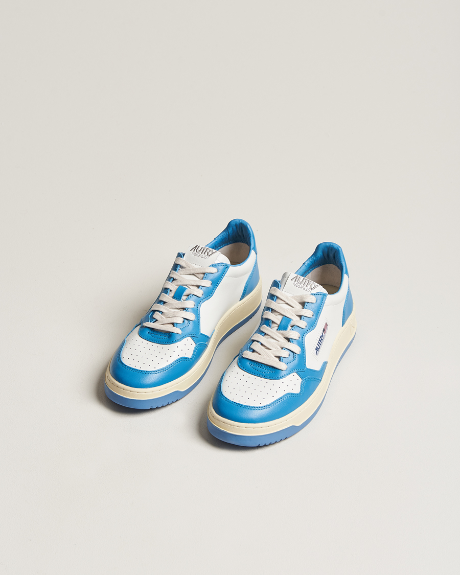 Hombres | Autry Medalist Low Bicolor Leather Sneaker White/Blue | Autry | Medalist Low Bicolor Leather Sneaker White/Blue
