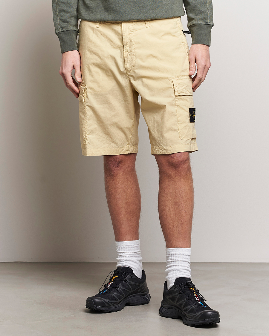 Hombres |  | Stone Island | Stretch Cotton Tela Regular Fit Cargo Shorts Beige
