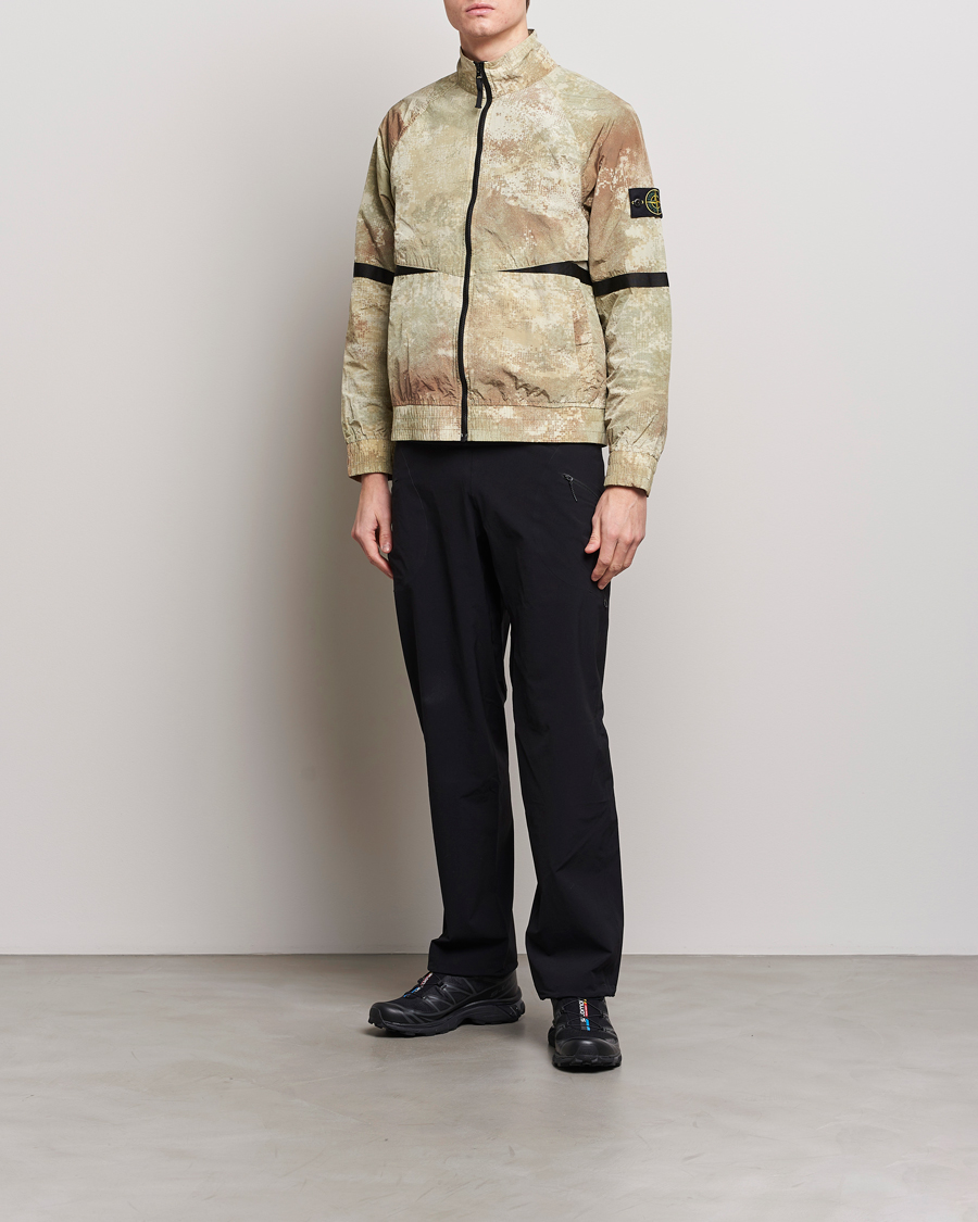 Hombres | Abrigos y chaquetas | Stone Island | Dissolving Grid Camo Short Jacket Natural Beige