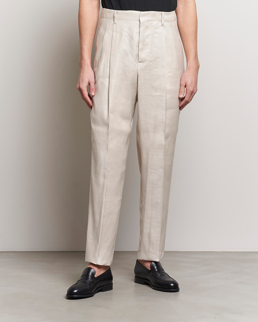 Hombres | Ropa | Lardini | Atos Pleated Linen Trousers Beige