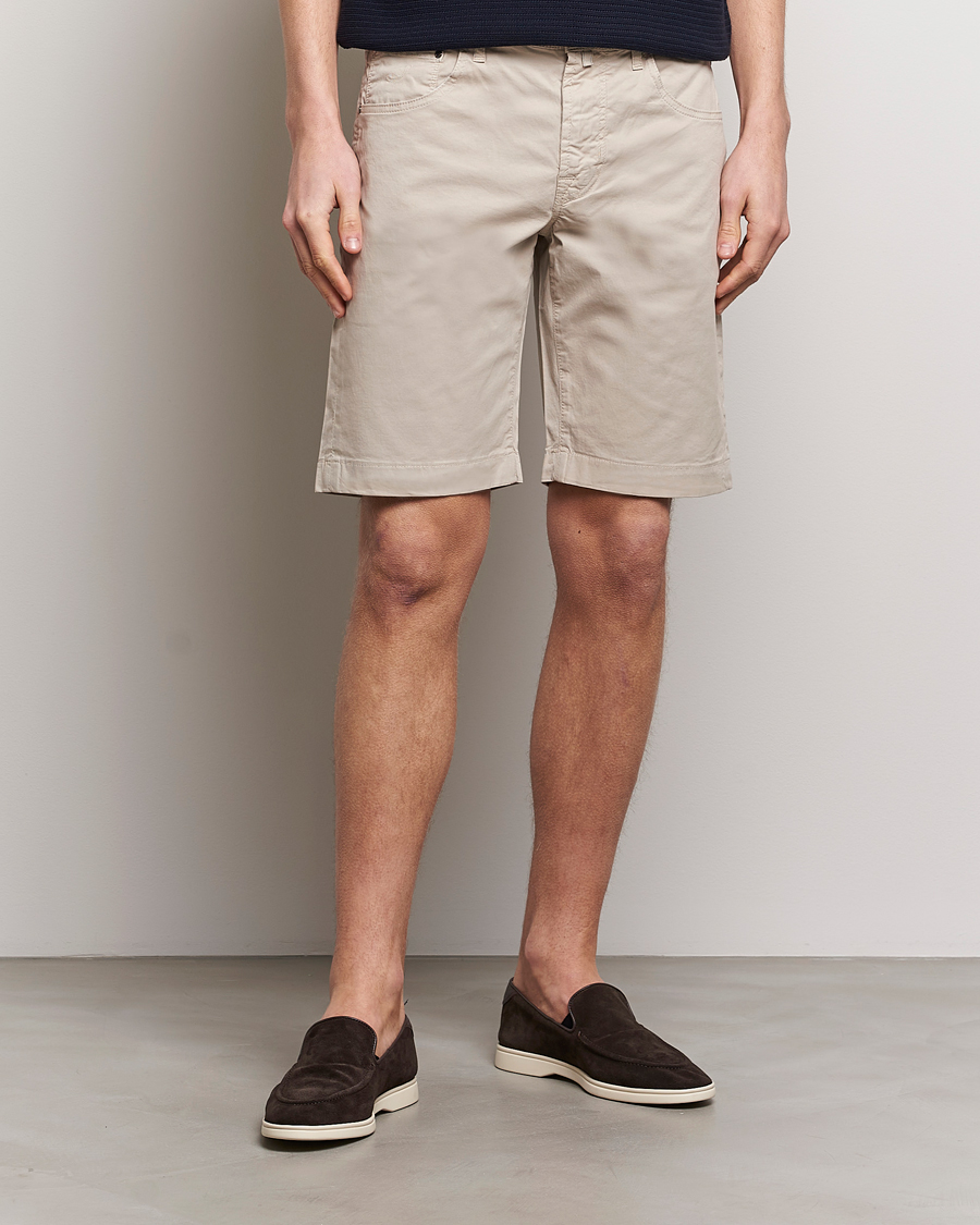 Hombres | Pantalones cortos chinos | Jacob Cohën | Nicolas Cotton Gabardine Shorts Beige