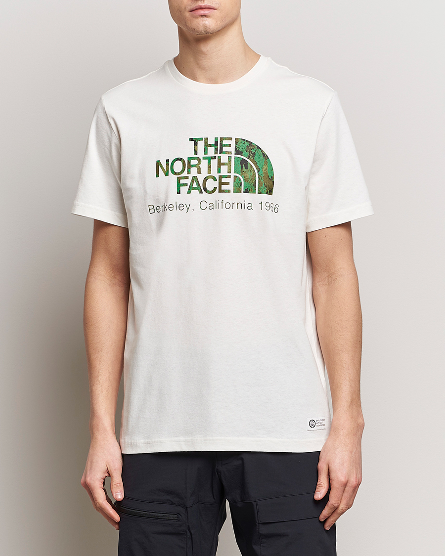 Hombres | Ropa | The North Face | Berkeley Logo T-Shirt White