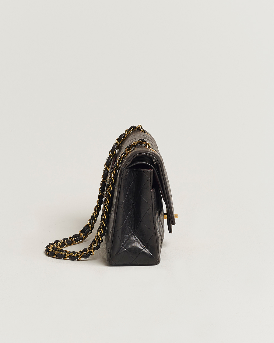 Hombres | Chanel Pre-Owned Classic Medium Flap Bag Calf Leather Black  | Chanel Pre-Owned | Classic Medium Flap Bag Calf Leather Black 