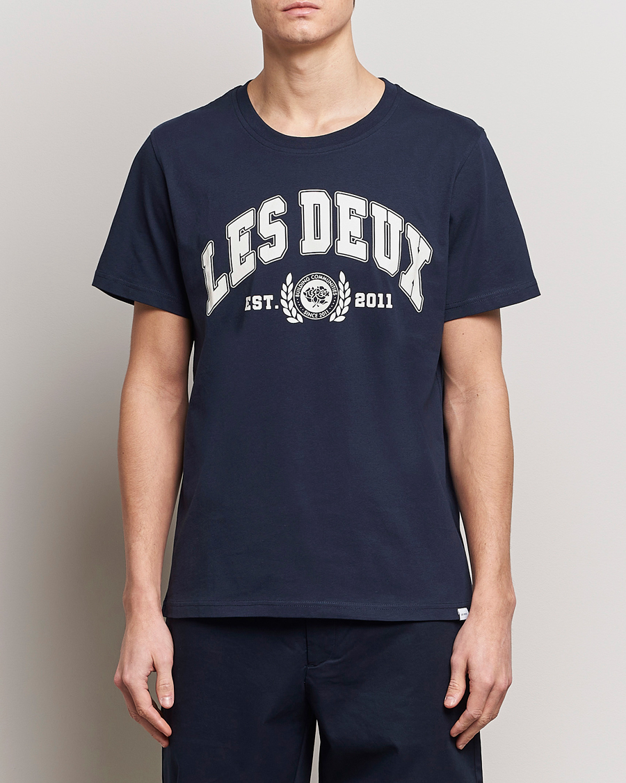Hombres | Camisetas | LES DEUX | University T-Shirt Dark Navy