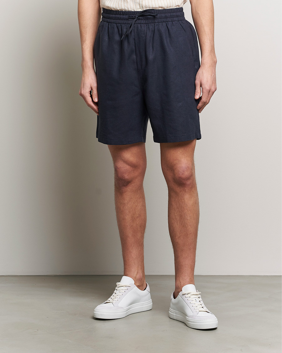 Hombres | Pantalones cortos de lino | LES DEUX | Otto Linen Shorts Dark Navy