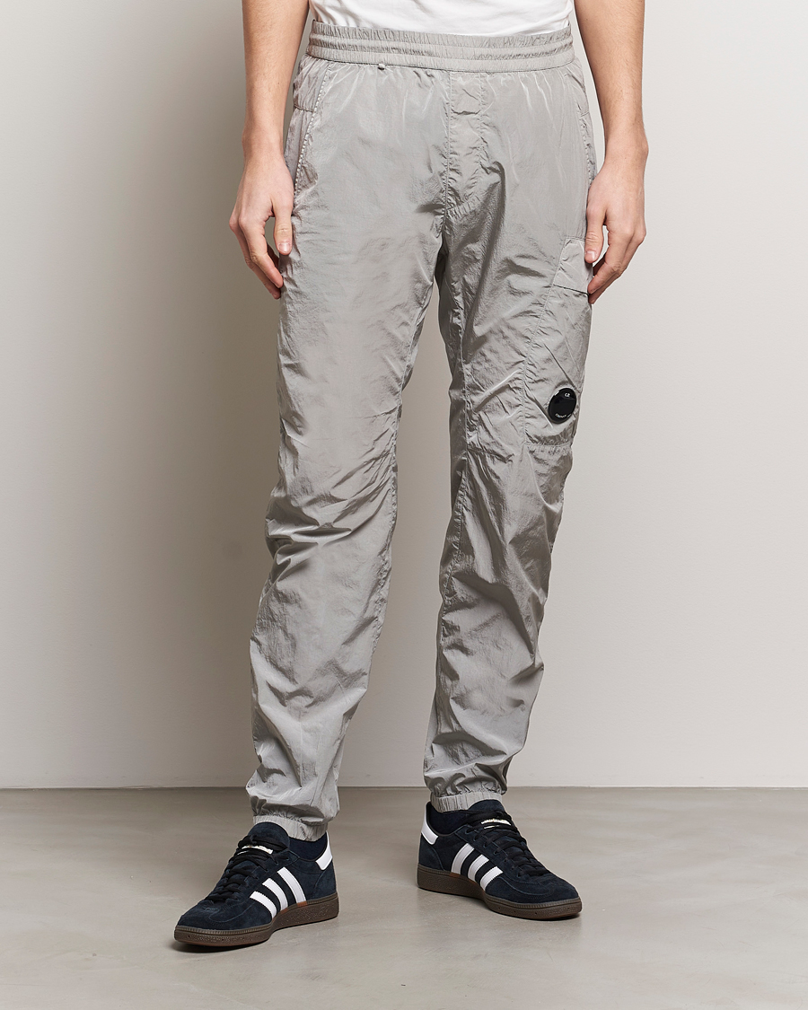 Hombres | Pantalones | C.P. Company | Chrome - R Cargo Lens Trousers Light Grey