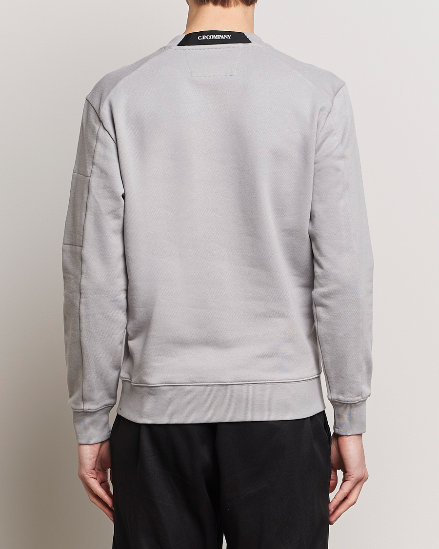 Hombres | Jerséis y prendas de punto | C.P. Company | Diagonal Raised Fleece Lens Sweatshirt Light Grey