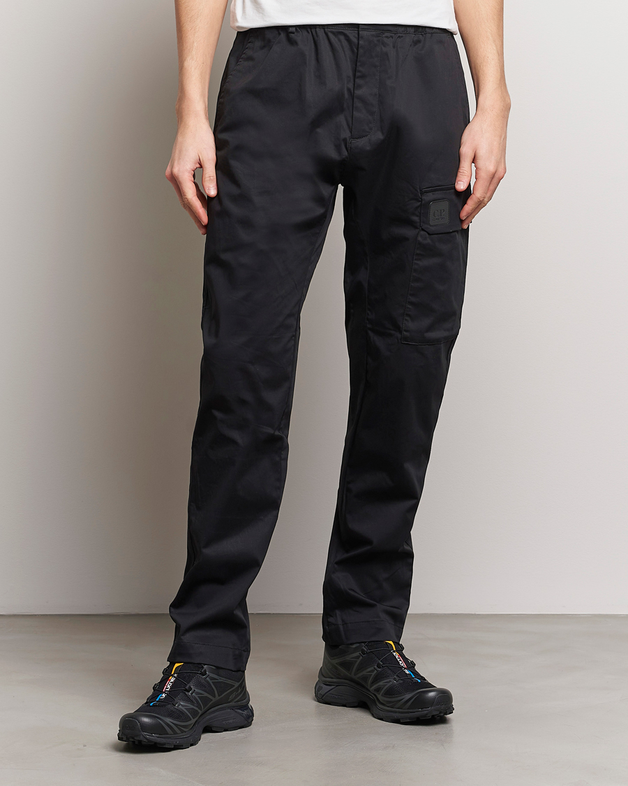 Hombres |  | C.P. Company | Metropolis Gabardine Stretch Satin Cargo Trousers Black