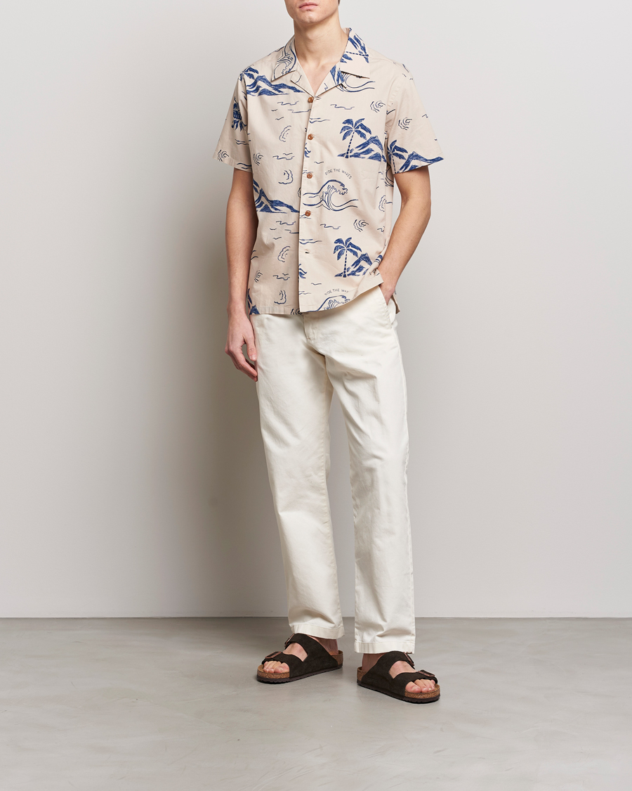 Hombres | Camisas | Nudie Jeans | Arvid Printed Waves Hawaii Short Sleeve Shirt Ecru