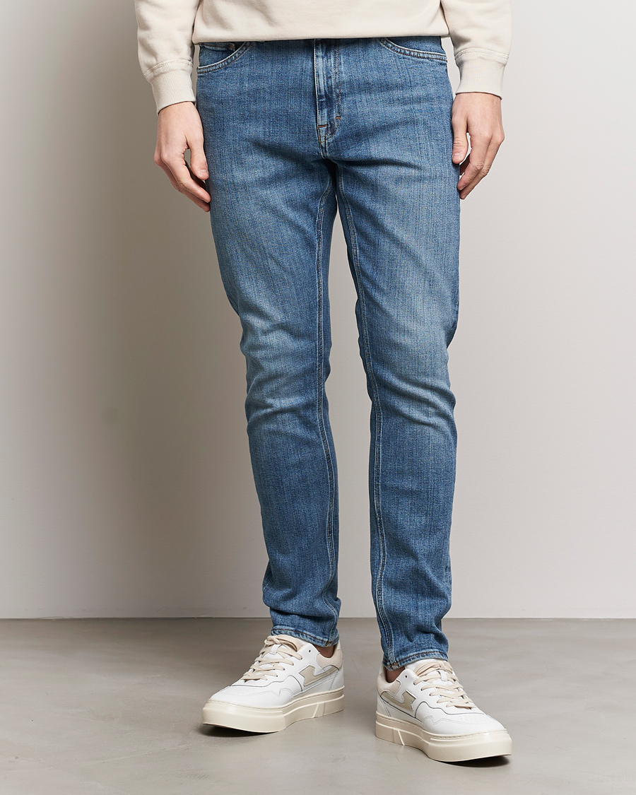 Hombres | Pantalones | Tiger of Sweden | Evolve Jeans Dust Blue