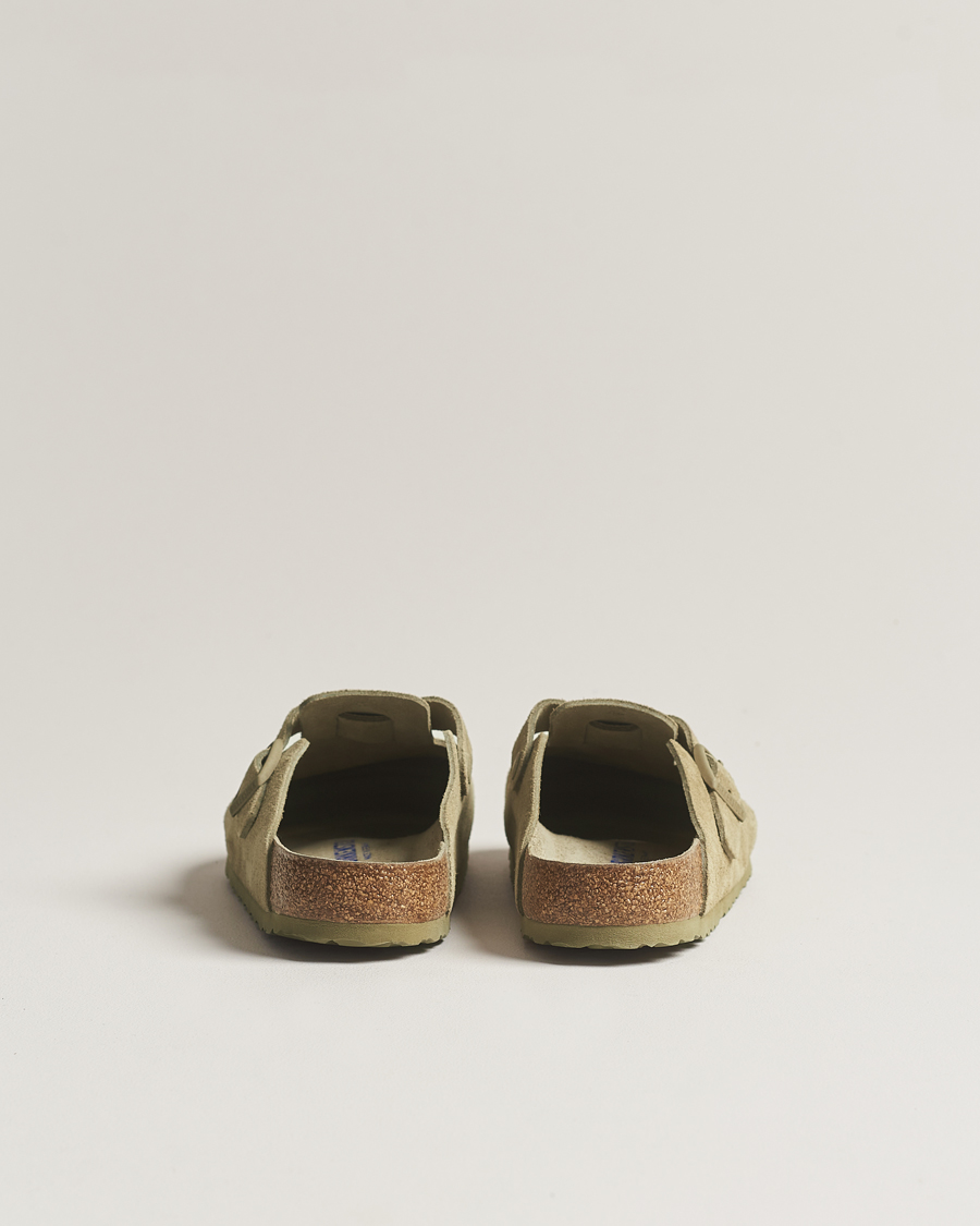 Hombres | BIRKENSTOCK Boston Soft Footbed Faded Khaki Suede | BIRKENSTOCK | Boston Soft Footbed Faded Khaki Suede