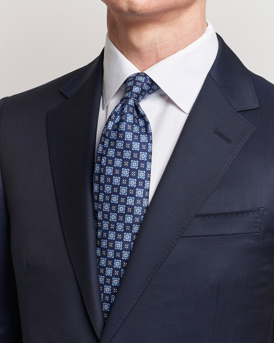 Hombres | Kiton Printed Medallion Silk Tie Navy | Kiton | Printed Medallion Silk Tie Navy