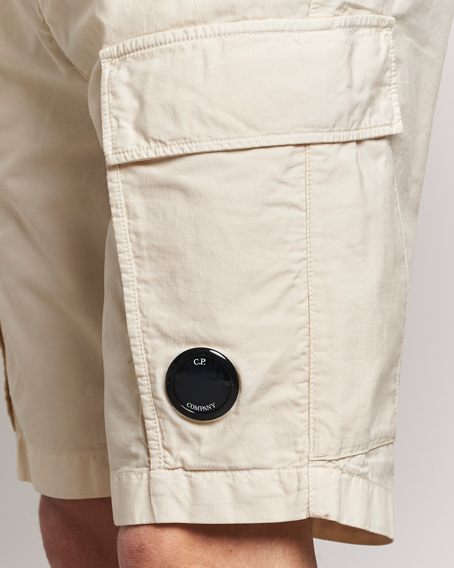 Hombres | Pantalones cortos | C.P. Company | Ottoman Garment Dyed Cotton Cargo Shorts Off White