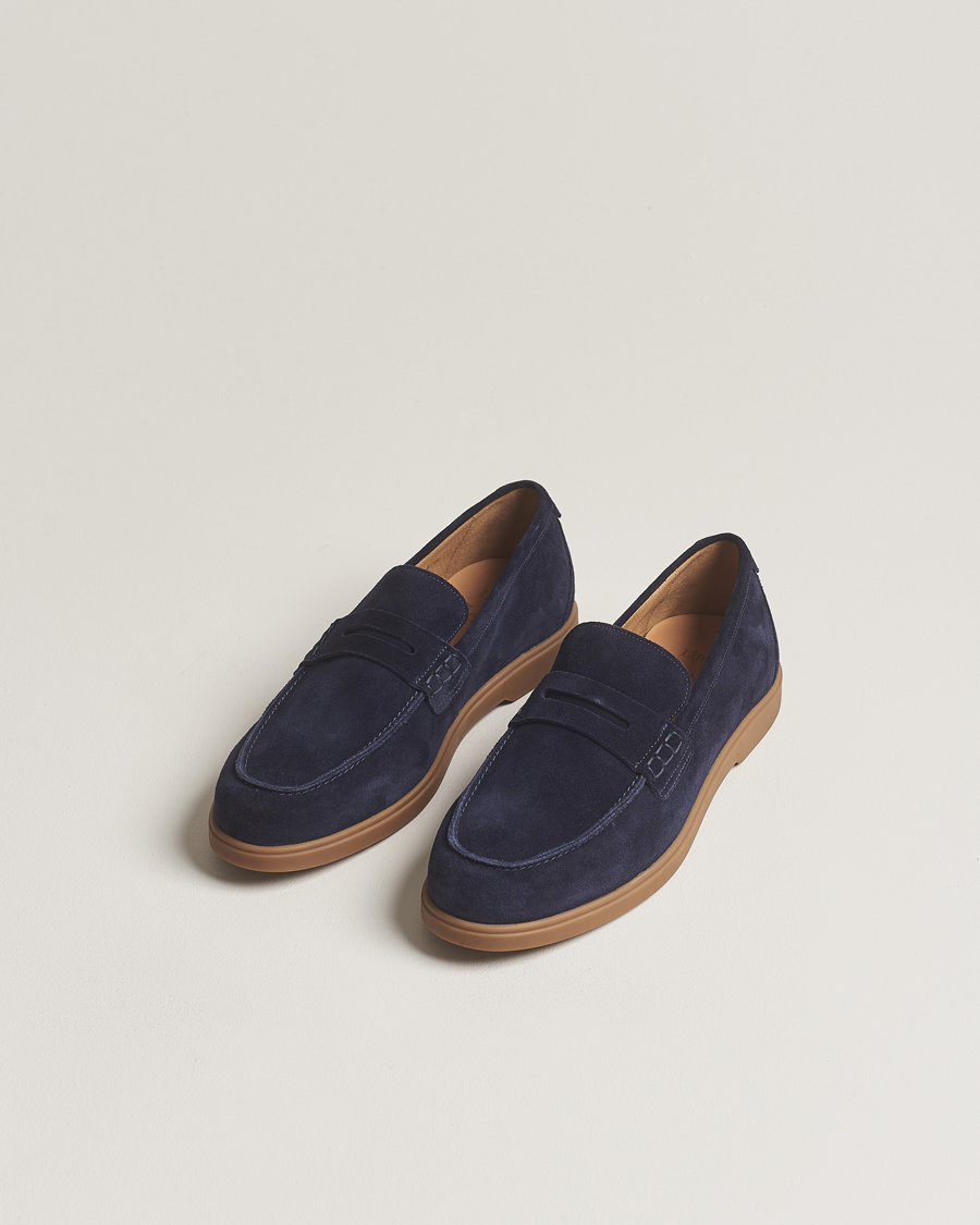 Hombres | Zapatos hechos a mano | Loake 1880 | Lucca Suede Penny Loafer Navy