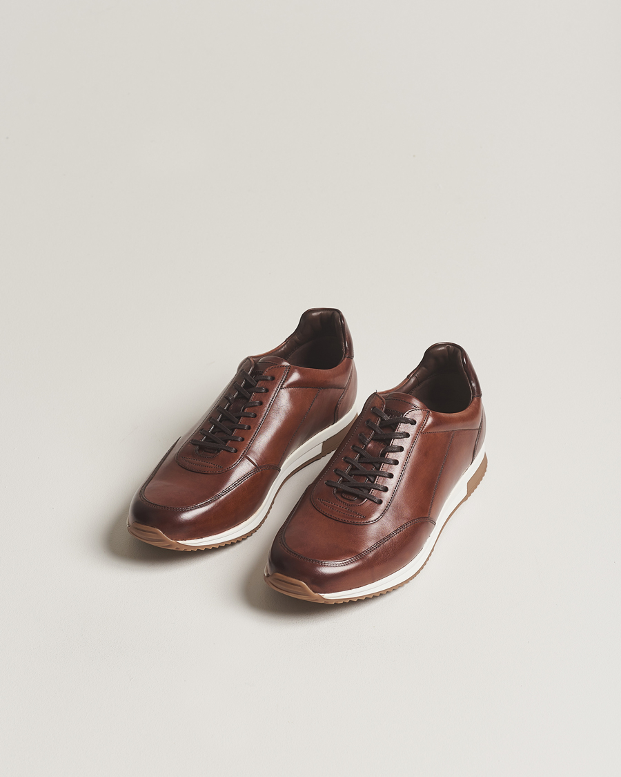Hombres | Zapatillas | Loake Shoemakers | Bannister Leather Running Sneaker Cedar