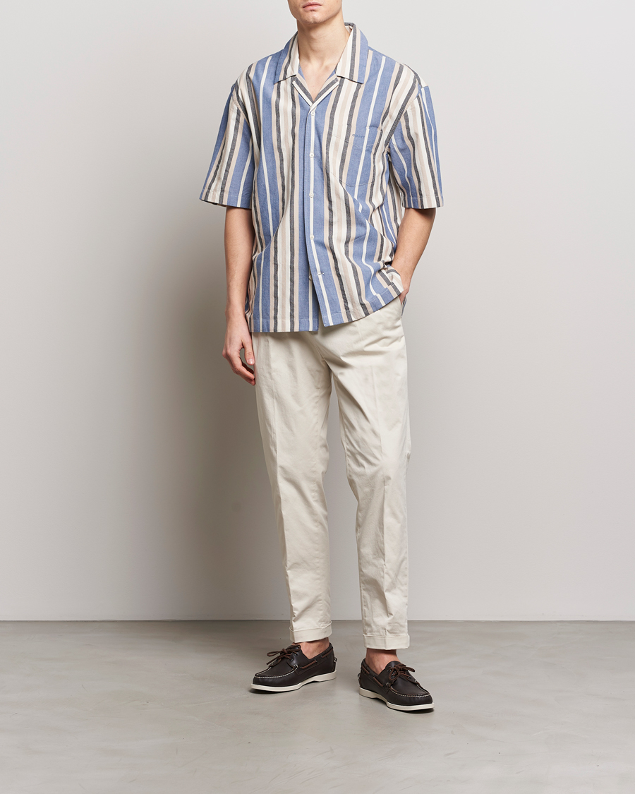 Hombres | Camisas | GANT | Relaxed Fit Wide Stripe Short Sleeve Shirt Rich Blue