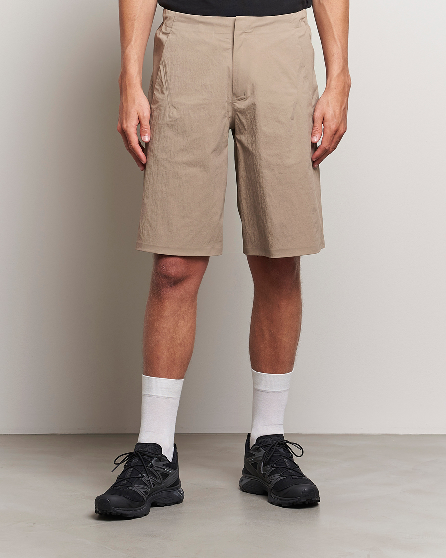 Hombres | Pantalones cortos | Arc'teryx Veilance | Spere Lightweight Water Repellent Shorts Soil