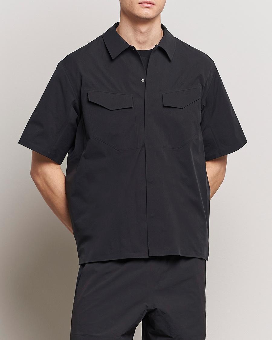 Hombres | Camisas | Arc\'teryx Veilance | Field Short Sleeve Shirt Black