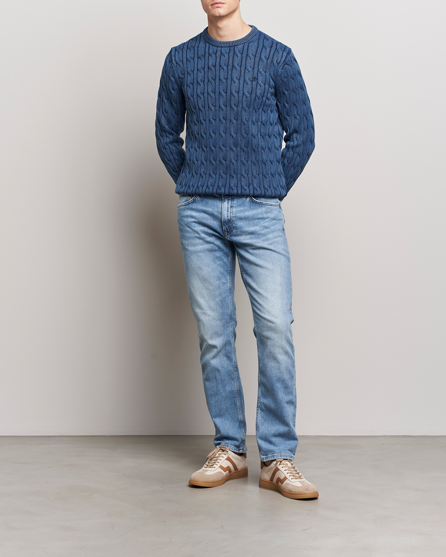Hombres | Jerséis y prendas de punto | Morris | Ethan Cotton Cable Crew Neck Blue