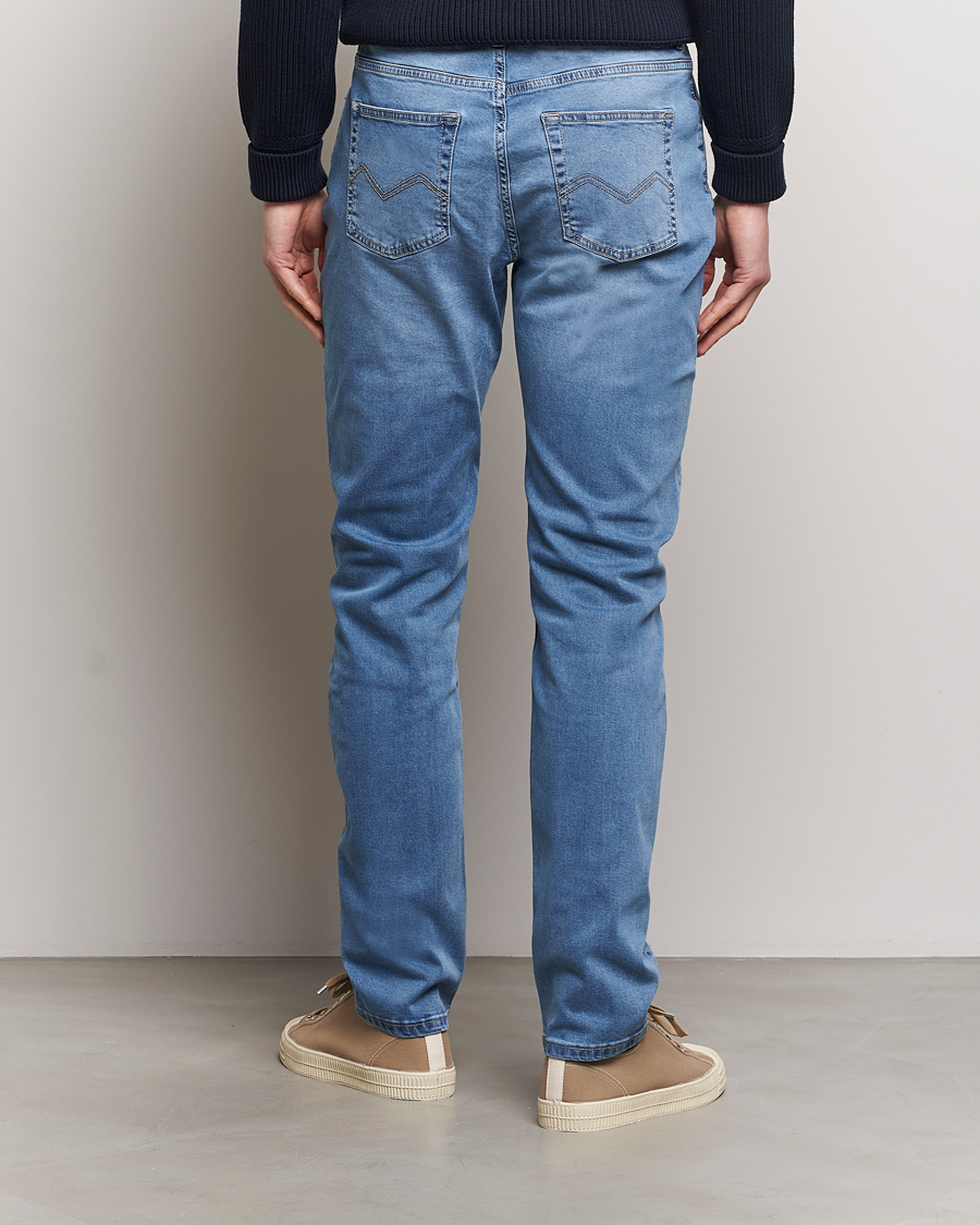 Hombres | Vaqueros | Morris | James Satin Jeans Light Blue