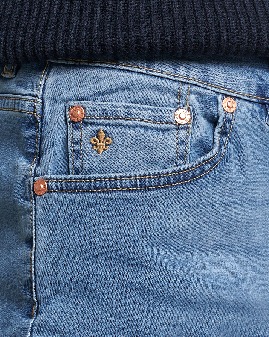 Hombres | Vaqueros | Morris | James Satin Jeans Light Blue
