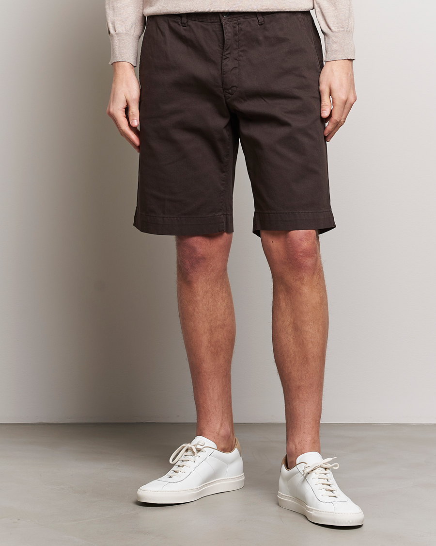 Hombres | Pantalones cortos chinos | Oscar Jacobson | Teodor Cotton Shorts Brown