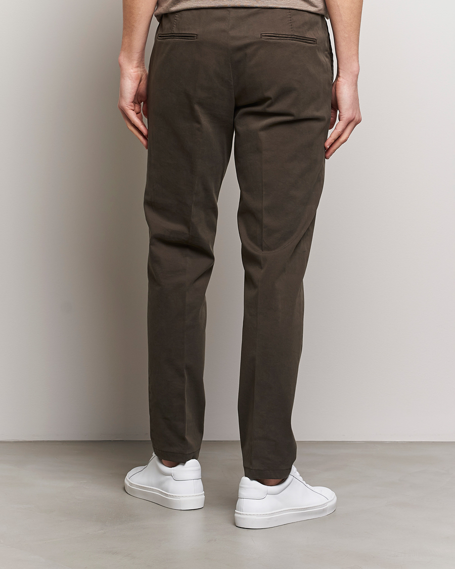 Hombres | Pantalones | Oscar Jacobson | Denz Casual Cotton Trousers Olive