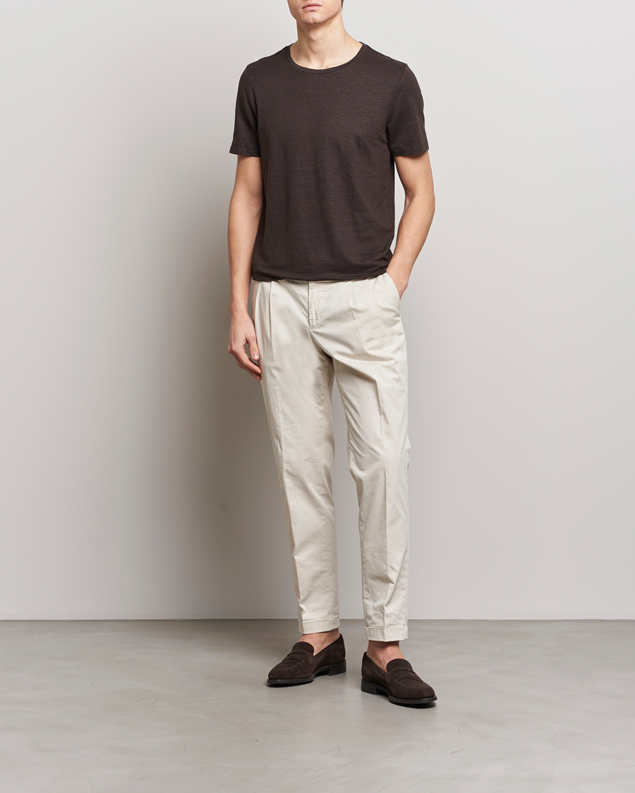 Hombres | Camisetas | Oscar Jacobson | Kyran Linen T-Shirt Brown
