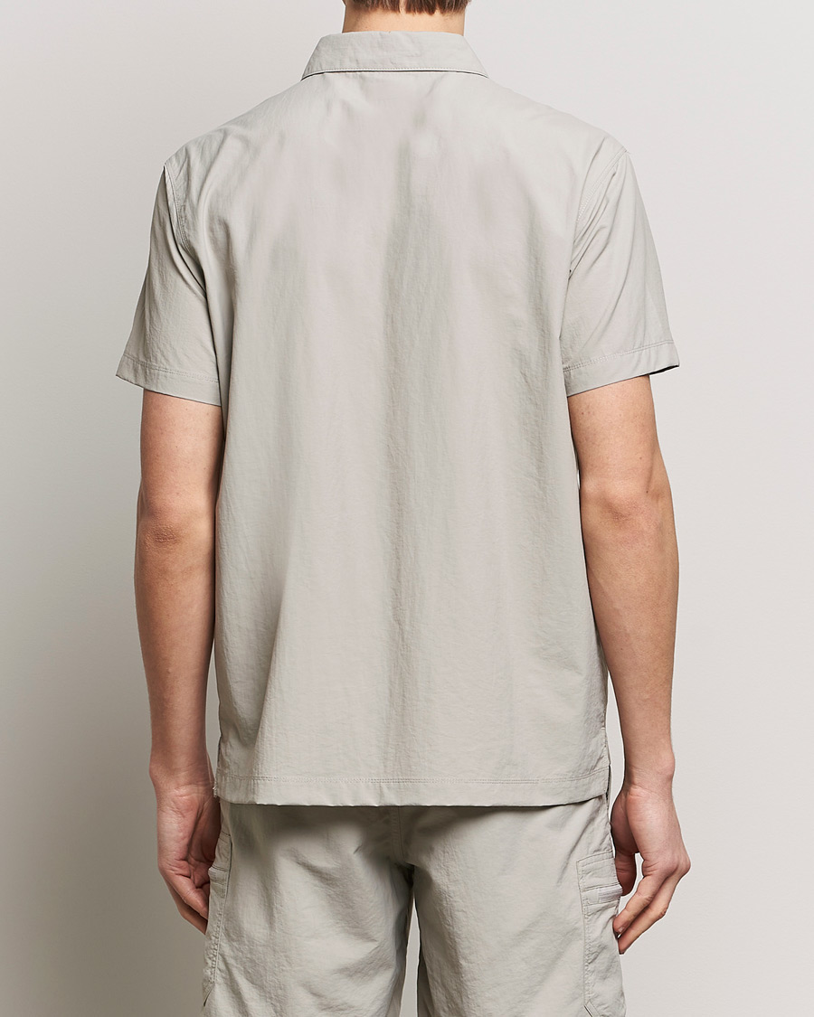 Hombres | Camisas | Columbia | Mountaindale Short Sleeve Outdoor Shirt Flint Grey