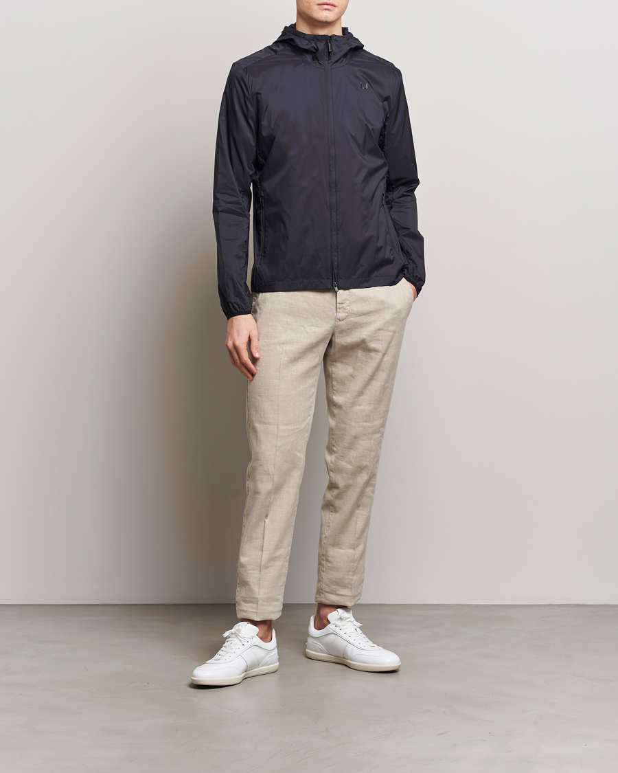 Hombres | Abrigos y chaquetas | UBR | Emperor Lightweight Hooded Jacket Navy