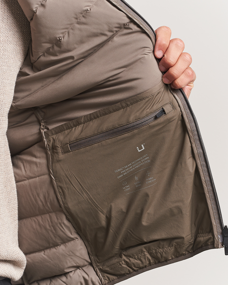 Hombres | Chalecos | UBR | Sonic Vest Dark Sand