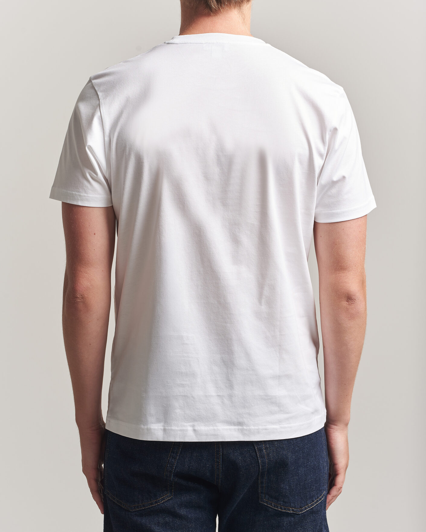 Hombres | Camisetas | Sunspel | Riviera Midweight T-Shirt White